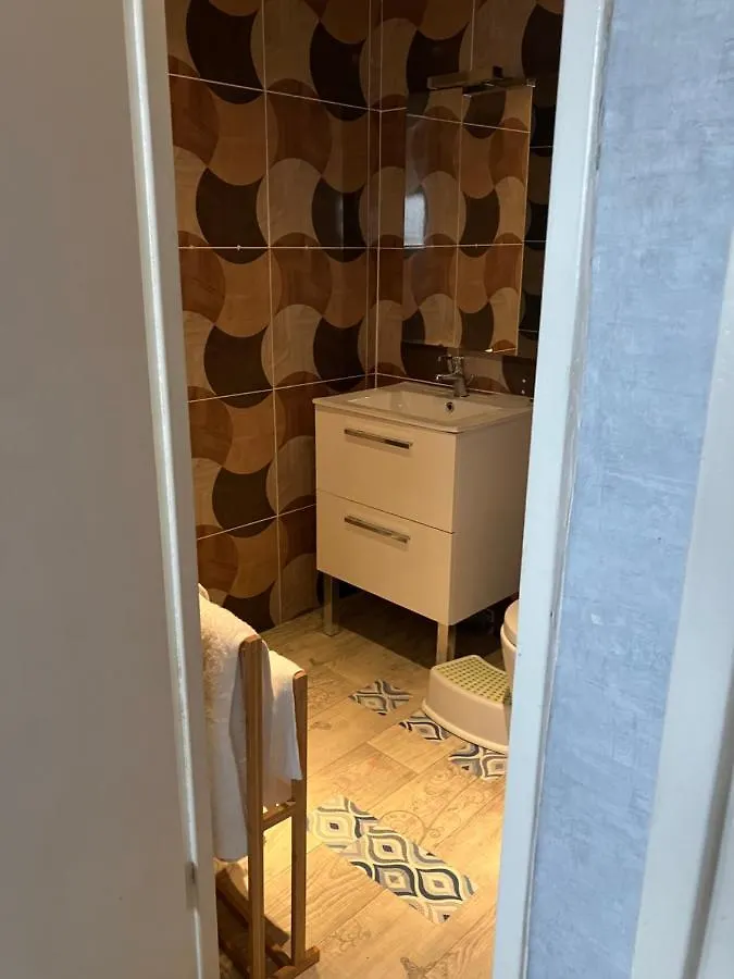HYPERCENTRE Matabiau métro Appartement confort à bas coût Toulouse Couette-café